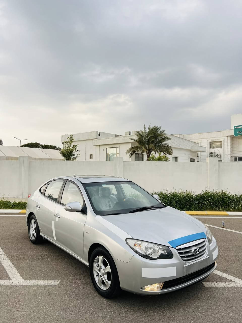 ئاڤانتی 2009 پاکەتی سفر سفرە
فول فول
سڵایت هیتەر ئاوینە ئیشارات 
بەگ لایت لیزەر شاشە بەرز
حاسە 
دەعم لێدراو کەڤەر سەقف لاشە گێڕ مەکینە هەمووگیانی بەشەرت
143 Km ڕۆشتوە
سەیارکە نمونەی جوانی
یەک شوختو چاڵی نیە
***********
***********
