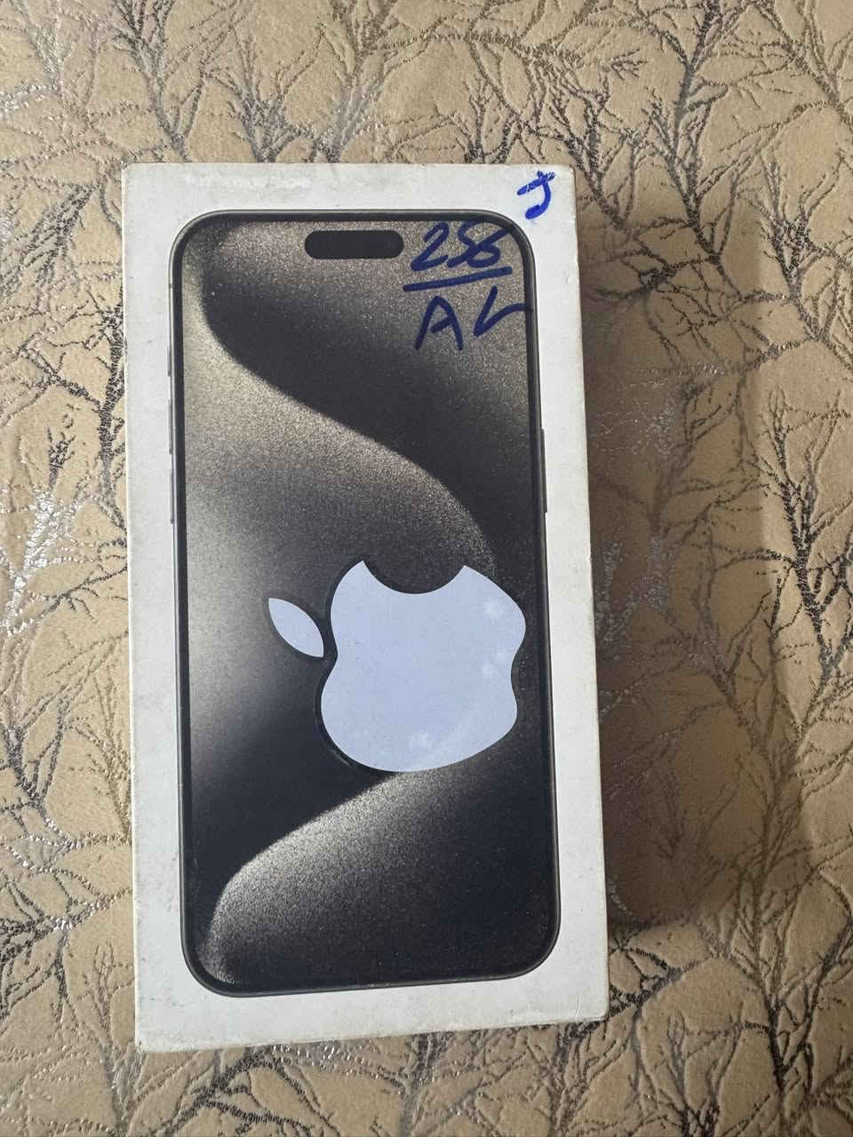 سلام عليكم

آيفون 15برو ماكس 
 ذاكره 256 
بطاريه 93%
ممفتوح ابد 

سعره مليون و100
***********
