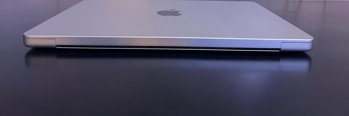 MacBook Pro M1 Pro 14” 2021 

Ram 16 | SSD 500

Battery 87. Cycle 153

Price: 1.420.000

***********
