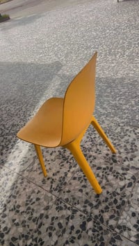 عندي اغراض مستعمله للبيع كراسي عدد ١٦  ميز سل ستيل غذائي اصلي  عارضه ٣...