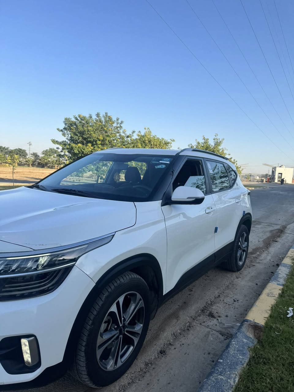 سـلام عليكم
كـيا سيلتوس 2023 للـبيع 
وارد امريكي ماشية 55 الف رقم بغداد مشروع وطني ،

فقط باب السائق صبغ ضربتها بجم سيارة حلوة ونضيفة ومحركها 4 سلنـدر 2000 دوش كيـر الانترة تبريد ثلچ كفالة كـير والمحرك 

فوول مواصفات بس بدون بصمة وفـتحة سـقف 
1: شاشة كاربلي 
2: تـدفئة كشنات 
3: كامرة خلفية 
4:تثبيت مسـار 
5:رادار امامي 

السـيارة ب 158 وبـيها مجـال مكـاني ديالى 
رقم الهاتف *********** تواصل واتـساب فقـط ،
