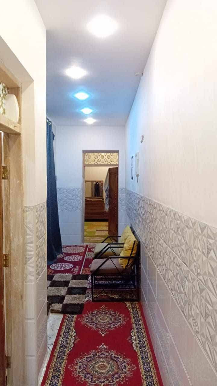 بيت للبيع ابو عظام  مساحه ١٠٠ متر يحتوي علئ غرفتين نوم ستقبال غرف نوم كبار مطبخ صحيات ٢ بيت طابقين بناء طابوق جمهوري البيت جديد سنة بناء٢٠٢٤ ستفسار اتصال على الرقم***********
