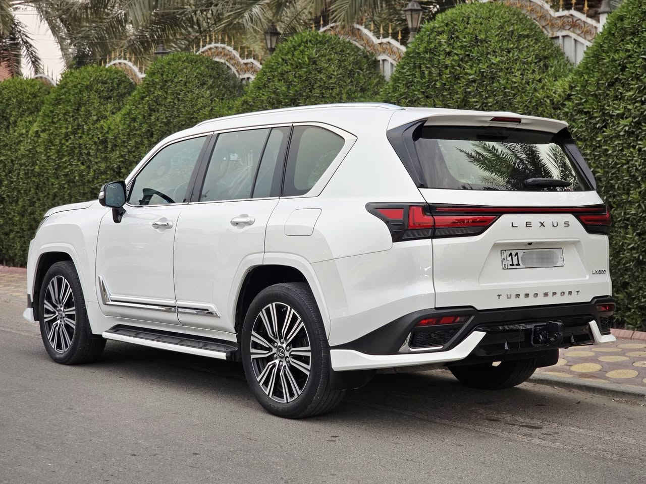 للبيع او مراوس 
لكزز 2023 بلاتينيوم بريم
فول مواصفات للاخير  رقم بغداد 
٢٥ سماعه ٧ راكب داخل احمر دشبول شاشتين 
كشنات كهرباء و حار بارد داتشو ابواب شفط 
معروف مواصفات البلاتينيوم اعلاه مواصفات 
مغلفه PPF حمايه ماشيه 35 الف
السيارة بيها جاملغ امبدل بلادي و بنيد صبغ
السعر 95000 دولار للأستفسار ***********
