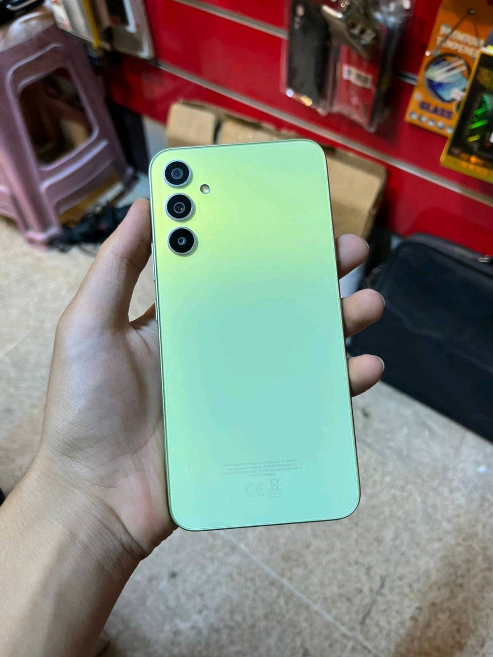 ذاكره 128

رام 8 

بطاريه 5000 ملي امبير معروفه بطاريه 

السامسونج كلش قويه

دقه الشاشه 120HZ

ضد الماي اربي ام 68وضد الغبار 

تصوير اخبل 

استخدام قليل

تحديث مستمر لي مده 4سنوات 

جهاز ولا غلطه اني احافض على الجهاز ابكفر ولسكه 

الباكيت للئسف ما متوفر بس انطيك شاحنه اصليه 25w ابحيث من تشحنه اكلك سحن سريع جداً 
سعر 300 وبي مجال الي اكلي 270 لا يجيني
لاحد اكول غالي هاذي اسعار التلفونات واني احافض على الجهاز وعلى اداء البطاريه تواصل خاص او واتساب 

***********