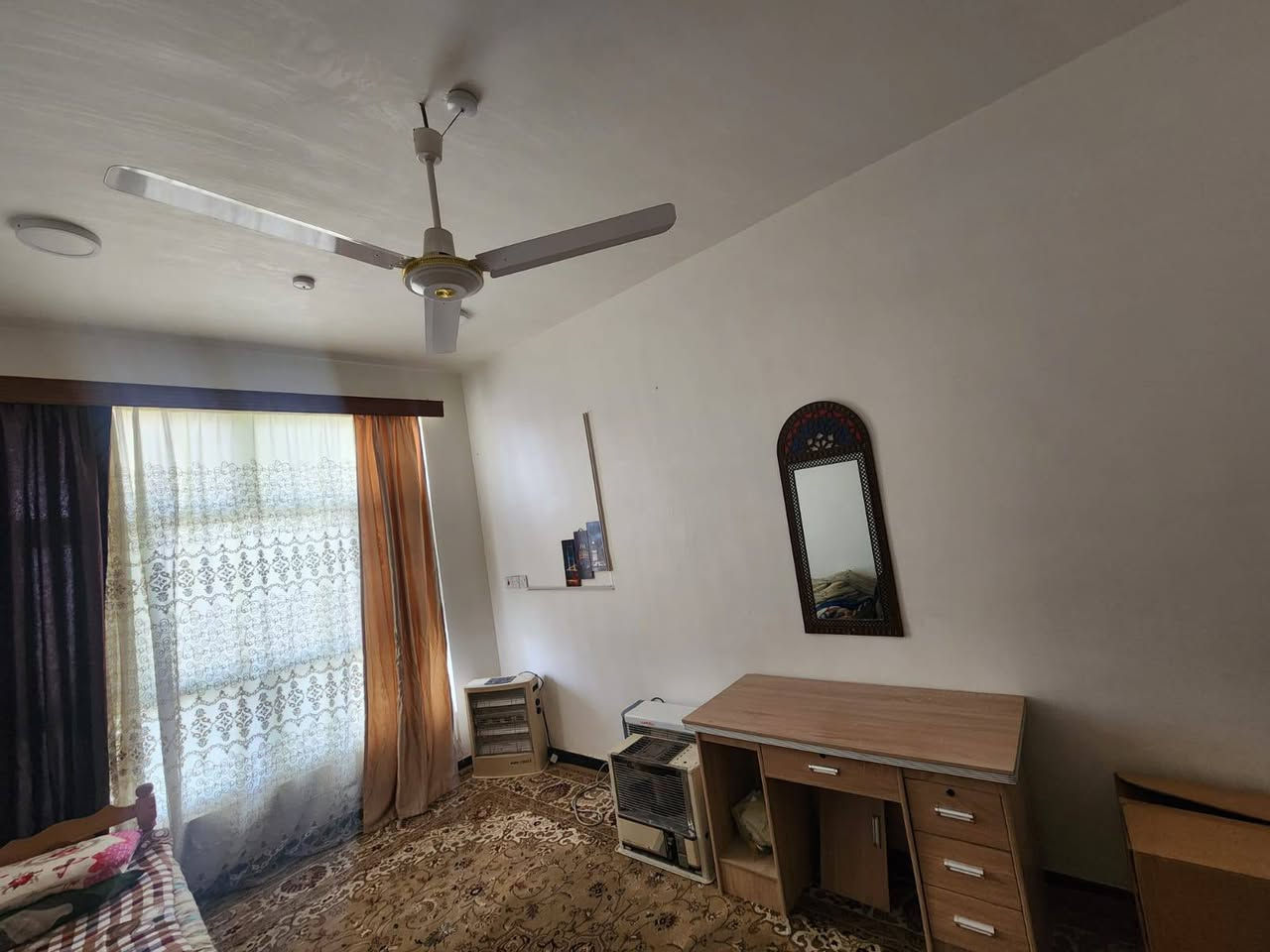 🏠دار للبيــــــع حــــديـــــث
فـٓـــي حــــــي الصحـــــة مقـــــابيـــــل كــــازينـــو مــــارينــــا.. شـــــارع 8 م تبليــــــط
_________________
المساحــــــة // 150م #زراعي_سند25
الواجهـــــــــة // 7.5م
النـــــــــــــــزال // 20م
_________________

🧱🏗️ #الطابــــــــــــــق #الأرضـــــــــــــي
غرفــــــــــة وصالـــــــــة وهـــــــــول ومطبـــــــــخ ومجمــــــــــــع صحيــــــــــات وطـــــارمــــة ومنـــــاور ...
🧱🏗️ #الطابــــــــــــــق #الثانــــــــــــــــي
غــــــرفتيـــــن وهــــــــــول ومجـمــــــــع صحيـــــــــات وسطحيـــــن ...
_________________

____________💲
السعـــــــر وبــــــاقــــي التفــــــاصيــــــل ع الاتصــــــال
____________💲

_________
#مكتـــــب
       🪐 الخــــارطــــة العقـــــاريــــة 🪐
#الكائـــــــــن
   فـــي ⇩ حـي_الطيـاره_شـارع_25_الـرئيســي_قــرب
_المــــدرس_حسيـــن_طيــــاره
0️⃣7️⃣8️⃣2️⃣5️⃣2️⃣1️⃣2️⃣5️⃣6️⃣5️⃣📲
___________________________________
_____________________________________________

