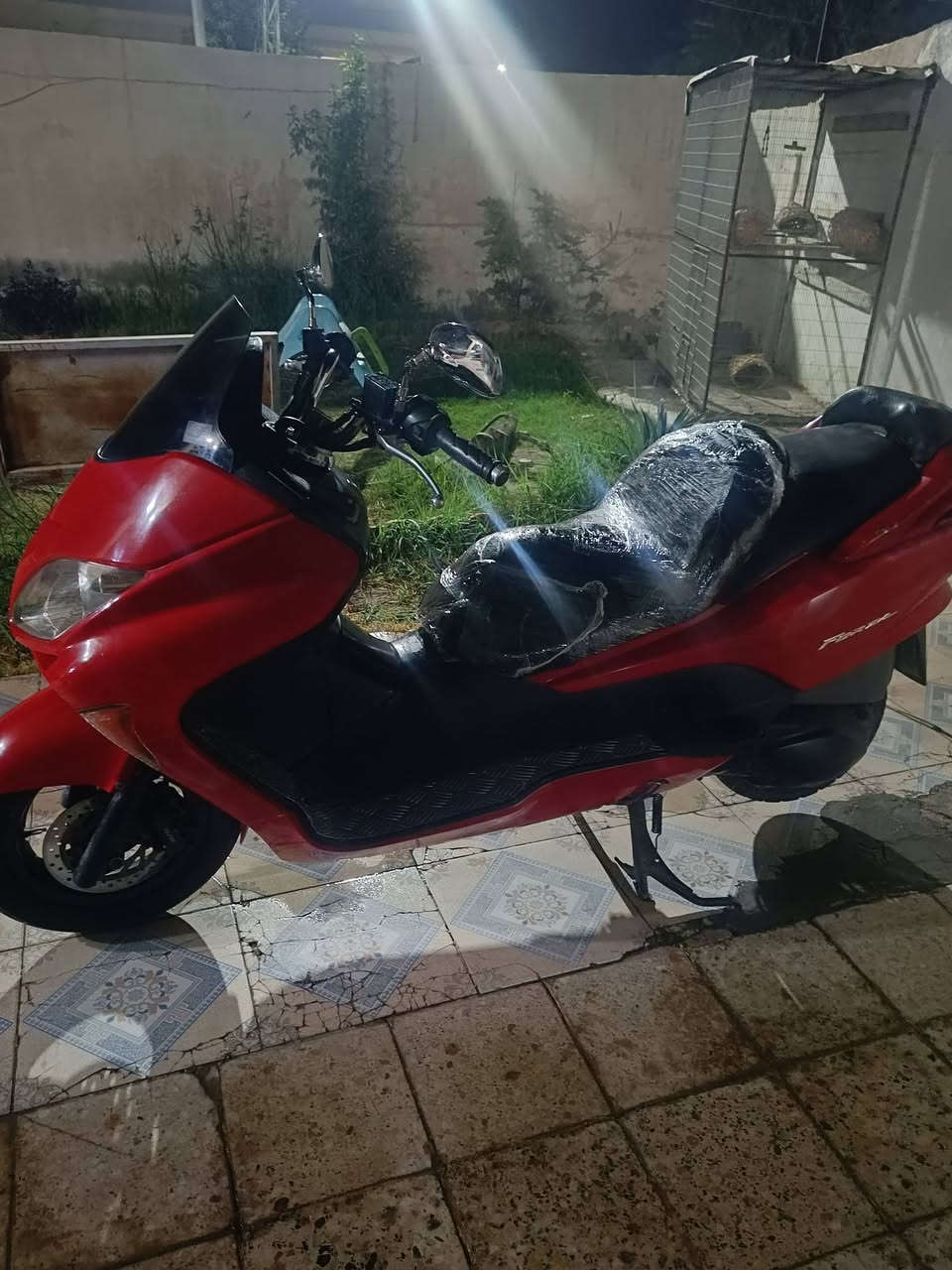 فورزة صفر 8 للبيع كامله اي نقص مابيها فقط خربطه قليله بالجيويتر سعر 900 أو بيها مجال المكان بهرز للاستفسار الاتصال على الرقم ***********
