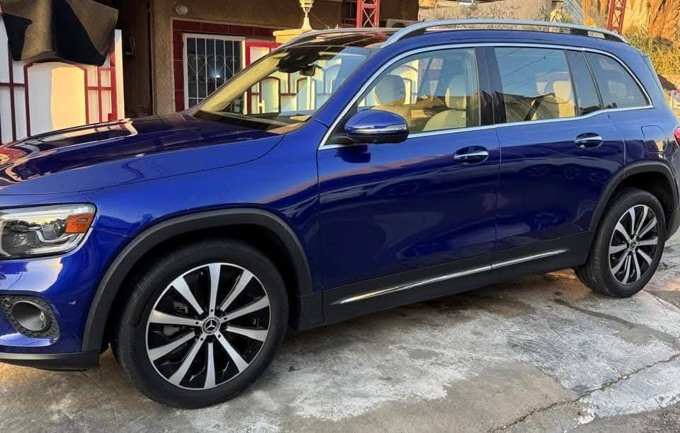 فول فول مواصفات بارنوما أوتو بارك
السياره في /-  بغداد / الرقم اربيل 
التفاصيل والمواصفات /
بانوراما عل طول السقف 
نظام Auto parking للاصطفاف وركن السياره
رادار امامي مانع التصادم  يظهر التحذير في وسط الشاشه الامامي عند اقترابك من اي سياره بصوره مفاجئه
رادار الجانبي في المرايات الجانبيه 
رادار  خلفي ياخذ بريك عند الرجوع وعدم الانتباه 
الدشبول الجديد والشاشه دشبول الاماميه متغيره بيه عده اختيارات تكدر تغير شكله حسب نوع القياده الي تختارها 
صندوق خلفي كهرباء دكمه 
قيادة رياضيه 
قياده اقتصاديه 
قياده المريحه 
اضائه داخليه في الدشبول64 لون متغير  في الابواب والدشبول شي عجيب وراقي وبي اختيارات عديده للالوان 
كامرات محيطيه  360  درجة. عدد 4
 امامي وجانبي عل كل مراية وخلفيه وطبعا تظهر بل الشاشه الوسط 
حساسات محيطيه 360 درجه  عل كامل زوايا السياره اي اقتراب مركبه اوشخص راح تنبهك 
نظام ال ECO خاصه في الازدحامات والترفيك لايت  
كشن السائق والسكن هيتر ثلاث درجات
طبعا الستيرن كله لمس كل الاوامر الي بل سياره الاختيارات لمس 
انظمة قياده اقتصادي ومريح ورياضي ورياضي + وفردي 
شاشه وسطيه مع كافه الاوامر والخيارات لسياره 
سايد بيرك كهرباء دكمه 
كير رياضي شفتات بل استيرن 
دوسات كتابه مرسيدس ليد اضائه بل دوسه 
طبعا نظام الاضائه عجيب مع الشكل الجديد للعدسات الاماميه لمرسيدس الشكل الجديد
نظام صوت بل السياره Burmester
كاعيات الشركة بلادي وياها 
دهن وفلاتر جديد 
جام مضلل خلفي بلادي مع السيارة
وبعد بيها هواي مواصفات معروفه بالمارسيدس 
حادث سياره جاملغ خلفي وجنطه فقط يعني قطعتين صبغ ومكان صغير جداً بار
السعر220 وبي مجال
جميع التفاصيل خاص


**إذا كنت صاحب هذا الإعلان وتريد حذفه لأي سبب، رجاءا أرسل رسالة إلى الدعم الفني**