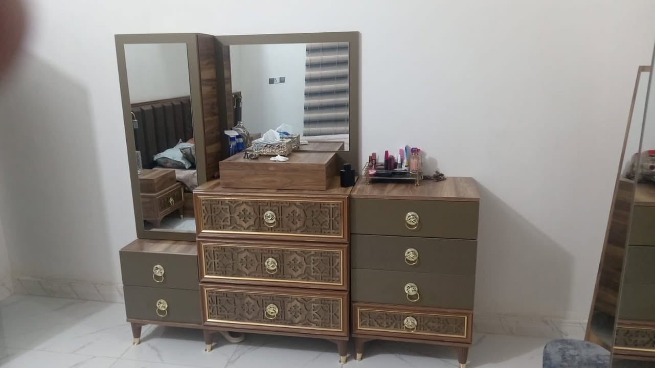 السلام عليكم غرفة نوم للبيع كامله نضيفه 100‎%‎ اي شي مابيها مكان الغرفه تقاطع السلامه طريق المدينه السياحيه
لمعرفة السعر التواصل مع الرقم ***********

الغرفه مو اليه اني مكلف بالنشر. فقط
