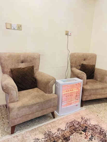 السلام عليكم 
تخم 7 مقاعد للبيع ما بي ضرر
بغداد الزعفرانيه 
للاستفسار:
0770 099 0998
