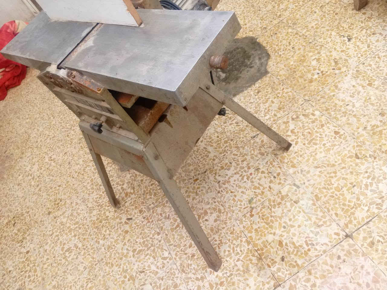 رندة نمساوي شغال نظيف للبيع
المكان كركوك  الرقم ***********
