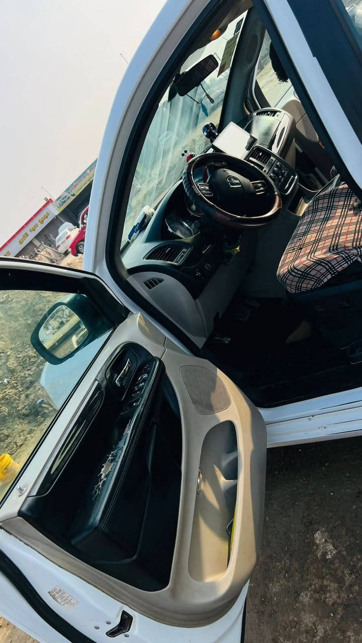 للبيع دوج كرفان 2014
السياره ضربتها فقط بنيد بدون دواخل ايرباك سليم 
المواصفات 
كشن سايق كهرباء 
بيبان خلفي و جنطه كهرباء 
سكليتر كهرباء 
بدل بريك كهرباء متحرك 
لايتات زنون شاشه قلاب 
6جام كهرباء 
رقم بغداد جديد …
السياره  بيها منضومه تبريد. حاويه 
راديتر ماء حاويه 
صدر جديد 
دبلات حاويه 
تخم تاير 
السياره بيها  اسفل باب السلايت ايمن بارد  
المكان / ذي قار / سيددخيل 
للأستفسار  الأتصال  
***********
السعررر 160  و بيها مجال
