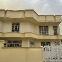 ١٢٠م • واجهة ١١م • شارع ٨٠ خلف الملعب