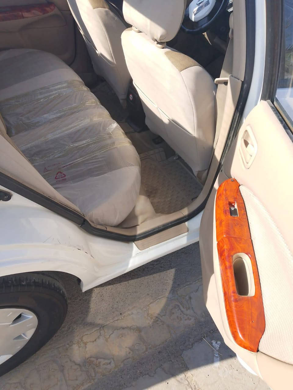 سلام عليكم نيسان سني بدي كوري وارد سعودي ٢٠٠٩ رقم بغداد انكليزي
سيارة باب اول 
سيارة مابيها لاضرب ولا صبغ 
فقط دعاميات امامية وخلفية 
مكينة وكير خير من الله شرط فحص 
تخم تاير جديد 
تبريد ثلج 
تدفة شغالة 
منضومة زنون كاملة 
سيارة جاهزة متخسر عليها الف 
بالخير علي الياخذها 
سعر ٩٥ مجالها قليل


**إذا كنت صاحب هذا الإعلان وتريد حذفه لأي سبب، رجاءا أرسل رسالة إلى الدعم الفني**