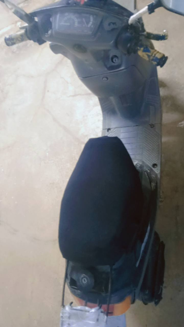 سلام عليكم ياماها للبيع . غراض كامل كهربائيات كامله ،، بس سلف ما يشتقل ، كابريتر بلادي ،، سعر 150 وبي مجال قليل ، مكاني طريق ليلان. ، رقم ***********
