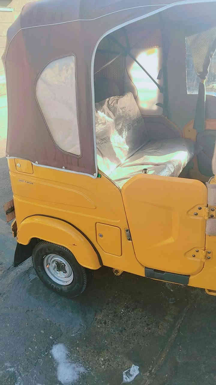 السلام عليكم تكتك 21, شهر 10,
رقم انكليزي بأسمي تحويل ثاني يوم 

كلشي موضح كدامك بلصوره 

تكتك خير من الله 
 
السعر 7/500قفل
العنوان مدينه الصدر 

***********
