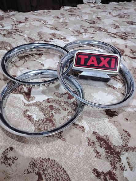 علامة تكسي ضوئية مع كبات السعر 40 الف فقط الاتصال ***********
