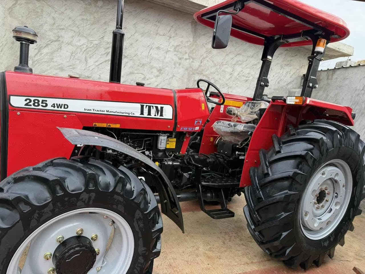 تراکتۆر زەراعی    2025 بۆ فرۆشتن 
تەنها 150سەعات ئیشی کردوە
بەجوانی و پاکی ماوەتەوە 
هەموو شتێکی نوێیە 

سعر : لە کۆمێنت داوای بکە ڕاستەوخۆ بۆت دێت 🤖 

زۆر توند و تۆڵە 
هیچ مەسرەفێکی تێدا نییە 

ژمارەی خاوەنەکەی 
***********
