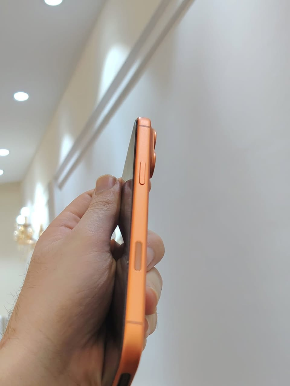 مساء الخير اخواني الكرام رمضان كريم ؏ـليڪم ip17 pro max 256 جهاز نسخة الشريحة شرق اوسط جهاز جدا نظيف بالاضافة الى لاصق شاشه وحماية لضهر الجهاز وقاعدة الكامرات عدد دورات الشحن 33 دورة & صحة البطارية 100% مع مجموعة حافظات وشاحن اصلي للبيع فقط بدون مراوس وجاء إلـي ميعجبه السعر ربي يرزقك الافضل السعر مليونين و150عنواني بصرة ابي الخصيب توصيل غير متوفر رقم الهاتف *********** اسف على الاطالة
