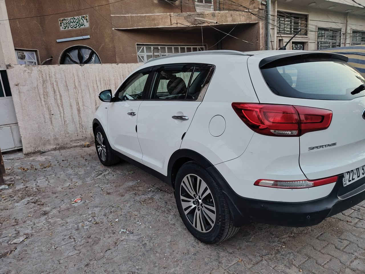السلام عليكم
سبورتج ٢٠١٥ خليجي ابيض فول مواصفات
مكفولة من الصبغ والتبديل
محرك ٢٤٠٠ مفتوح مجفت درجة أولى شركة
كير نظيف 
صدر امامي وخلفي جديد
تبريد شغال
فور ويل درايف
تحكم جهتين
مثبت سرعة
تبريد قطعتين
تخم تاير جديد
للبيع فقط السعر ١٦٠ 
***********
متواجد عصرا بعد الساعة الرابعة في العطيفية و بستان الجلبي
