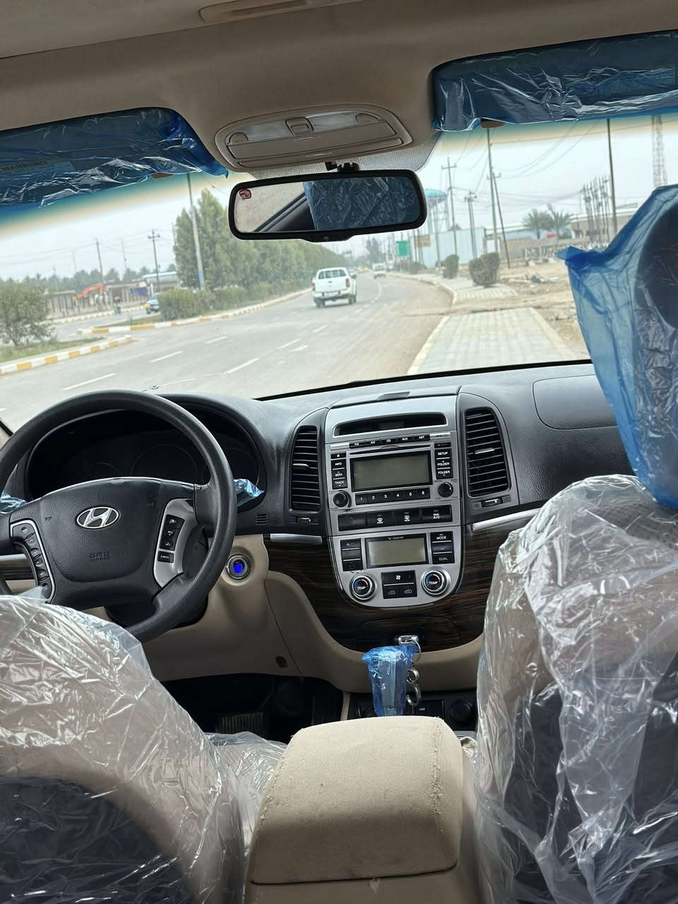 سلام عليكم
سنتافيا 2011 خليجي بيه صبغ جاملغ وشويه من باب بدون دواخل ابد طخه بسيطهً

فول مواصفات 1/1 اعلى فئه 6 سلندر 

كير مكينه حداديه تخم تاير كله جاهز ومكفول 

رقم بغداد بسمي تحويل ثاني يوم 

سعره 145 وبيه مجال 

استفسار *********** 
واتساب ***********
