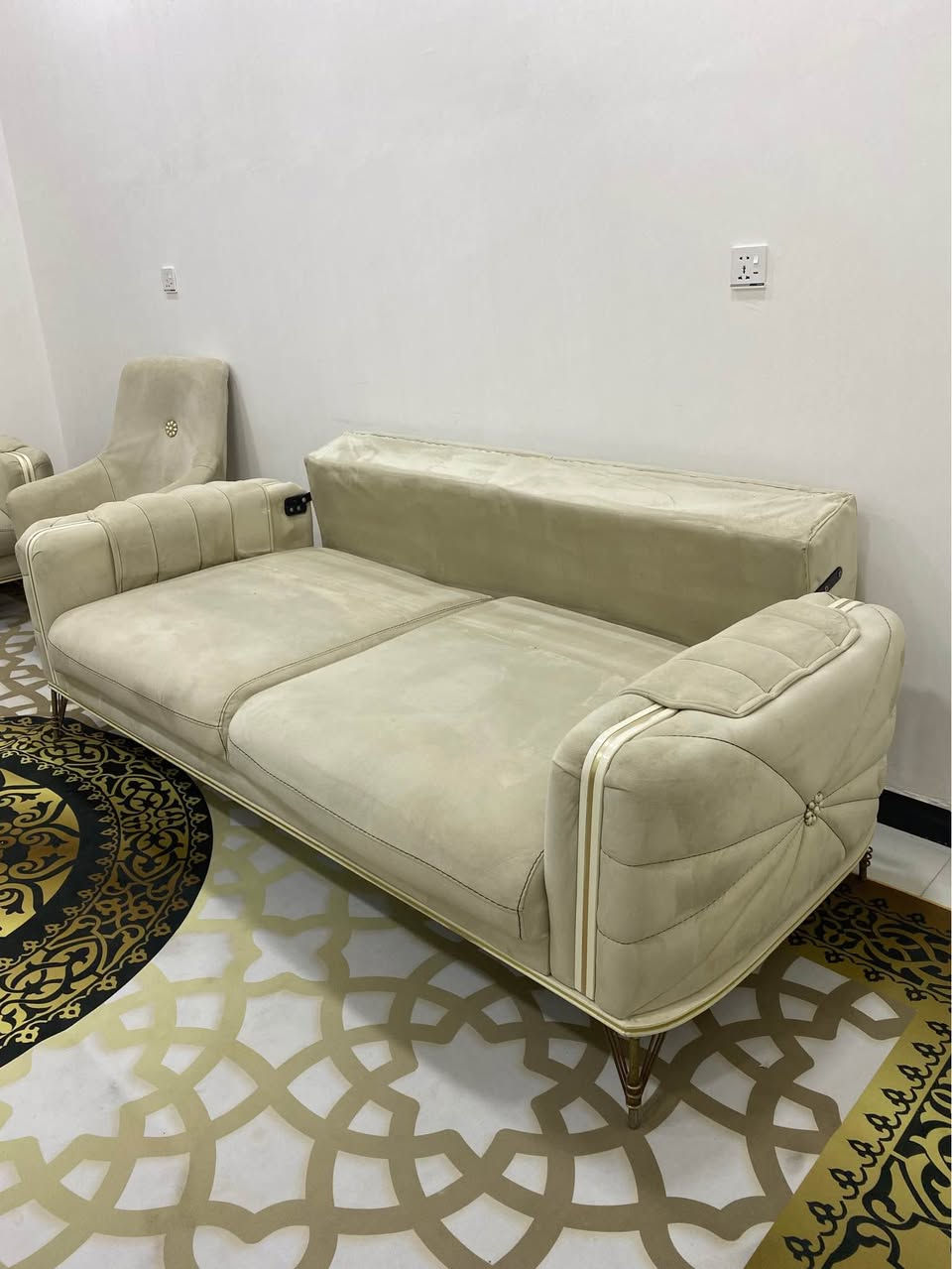 تخم قنفات شغل ايطالي نظاف الكل قلاب يعني تقلبه اصير سرير متانه فول كما موضح بالصورة التخم ولا غلطة
اتصال ***********
او مراسله خاص وايضاً واتساب متوفر سعر 500 الف البصرة, العراق
