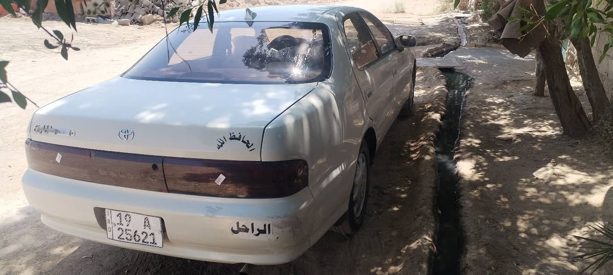السلام عليكم  للبيع كرسته نفخ موديل 93 مكفوله من الكص والنقل ومن جميع الاصوليات ومن العيب الشرعي رقم ب اسمي سنويه لل 28 رقم كربلاء انگليزي محرك ونجي لا تبخير ولا تنقيص وگير خير من الله التبريد ثلج تحكم مري وسنتر شغال السياره حلوه ومكفوله من كلشي ما ناقصها اي شي  مصبوغه جماليه على ايدي ما متعبها الله شاهد مداريها كلش وبلخير على الي ياخذها مكان السياره ناصريه شطره سعرها 60 وبيها قليل حگ الجيه متواجد خاص وهذ رقمي ***********
