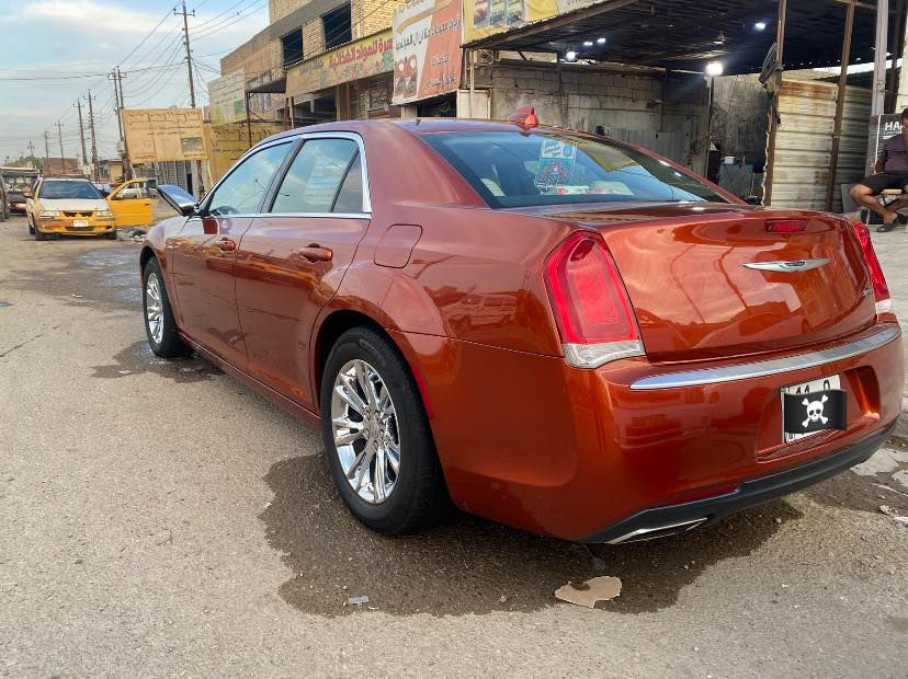 سلام عليكم أوبامة موديل 2020 اصل موصفات فتحة داخل كريمي حادثها مرفق معا صور سيارة بسمي تخم تاير ويل مكسيكي 18/////رقمي متواجد بس على رقم الهاتف ***********
