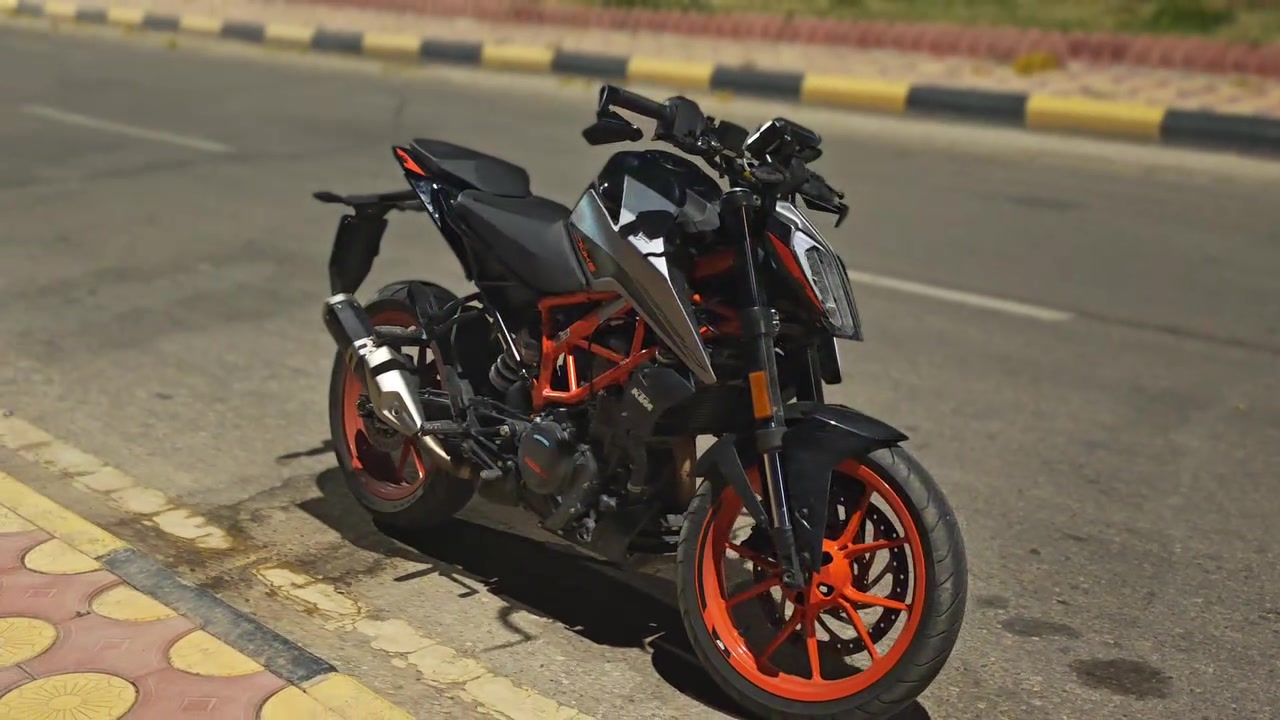 السلام عليكم 
KTM duke
دراجة نظيفة ماشية 5000 اوراقها عند الوكيل بعجلة  الخليج مكفولة من كلشي تريد تفاصيل اكثر راسلني وتدلل
مكاني كوت سعر الدراجة 23 ورقة قفل 
 
***********
