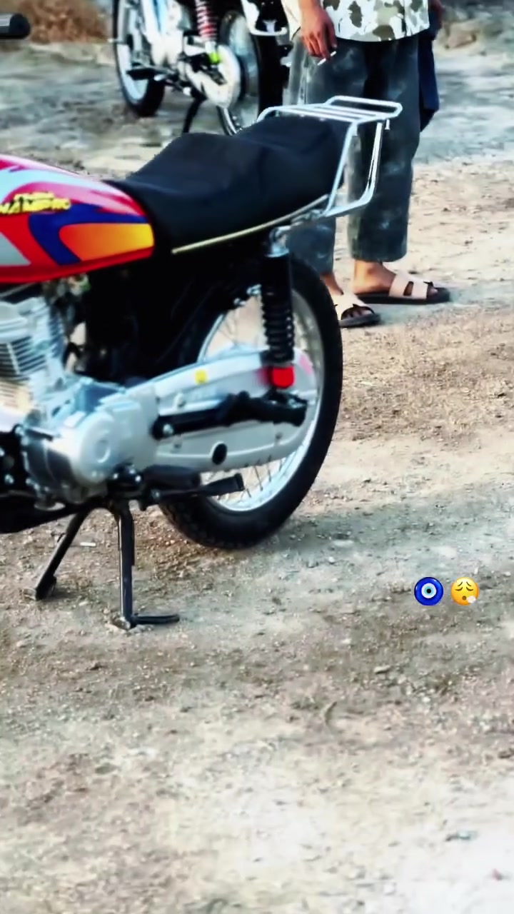 سلام عليكم دراجه نامه مديل 26 دراجه نضيفه وحلو.السعر 700 وبيه مجال حك الجه المشراي اطلع كبل لا تعامل وتواجد فيس واتساب .وهاذ رقمي ***********
