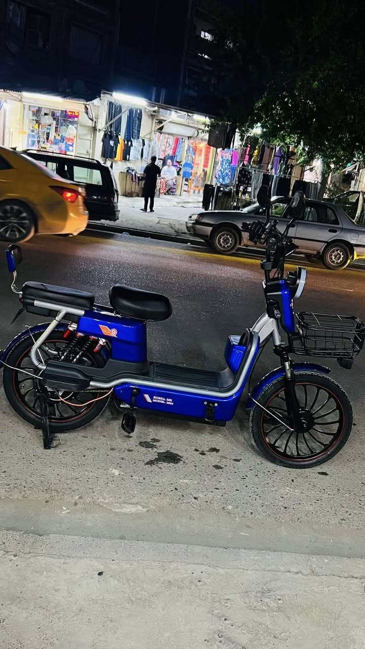 ماطور شحن للبيع خمس بطاريات نضيف كلشي شغال مابي ولا عطل شرط الفحص العنوان شقق الخضراء الرقم *********** السعر 225
