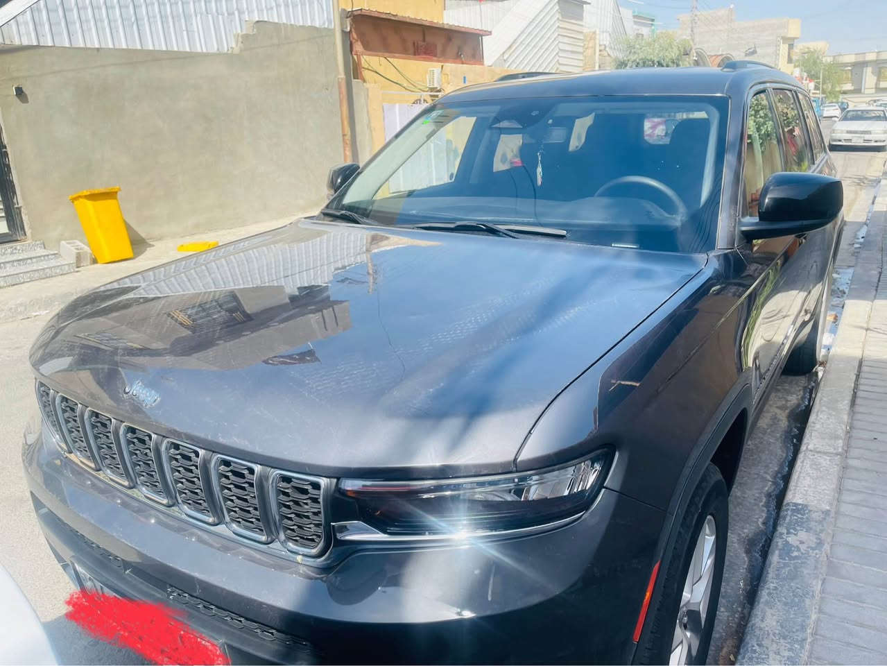 للبيع سياره جيب كراند شيروكي لاريدو مديل 2023 لون فيلي ضرر بنيد ومدكر وبيبان ثنين مبدل نفس لون وجاملغ خلفي مصبوغ بدون دواخل ايرباك ماضارب سياره حلوه واحله من صور مواصفات هواي بيهه نقاط عمياء رادارات حساسات تحكم فول بالستيرن شفتات سرعه تشغيل عن بعد سياره كل قطعه مبدل بيهه بلادي مو تجاري رقم بصره بسمي مكفوله تكم وشواصي سعر 265$ وبيهه مجال لموقع البصره / القبله / *********** البصرة, العراق
