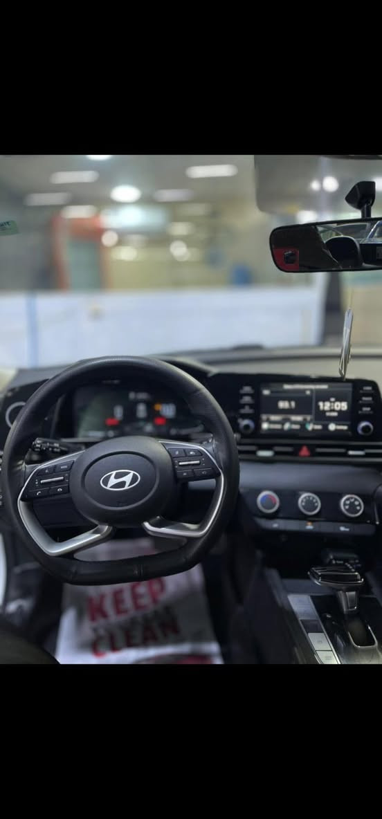 السلام عليكم
النترا سبورت ٢٠٢٥ زيرو كلين ، 
مواصفات فول 
درايف مود 
نظام اوتو هولد 
كار بلي 
اندروييد 
كشنات نص جلد 
فتحة
حساس امامي خلفي
اشاير مري
ترحيب

للأستفسار هـ:***********
