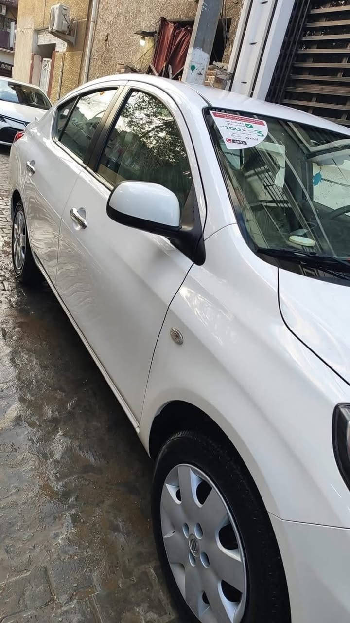 نيسان سني موديل ٢٠٢٤ هندي بليتة زرقاء
ضمان شركة السور رقم بغداد انكليزي رقمها حلو كلش جديدة لوك ماشية ٣١ ألف مكفولة من كلشي عدة شخط بسيط بالباب خلف الصدر ميبين الا تركيز 
كفالة عامة من كلشي 
كامرة بلاي شاشة تحكم ستيرن داخل بيجي بلاجكتور  يدات نيكل 
سعر ١٢٨ مجال بسيط 
للاستفسار ***********
