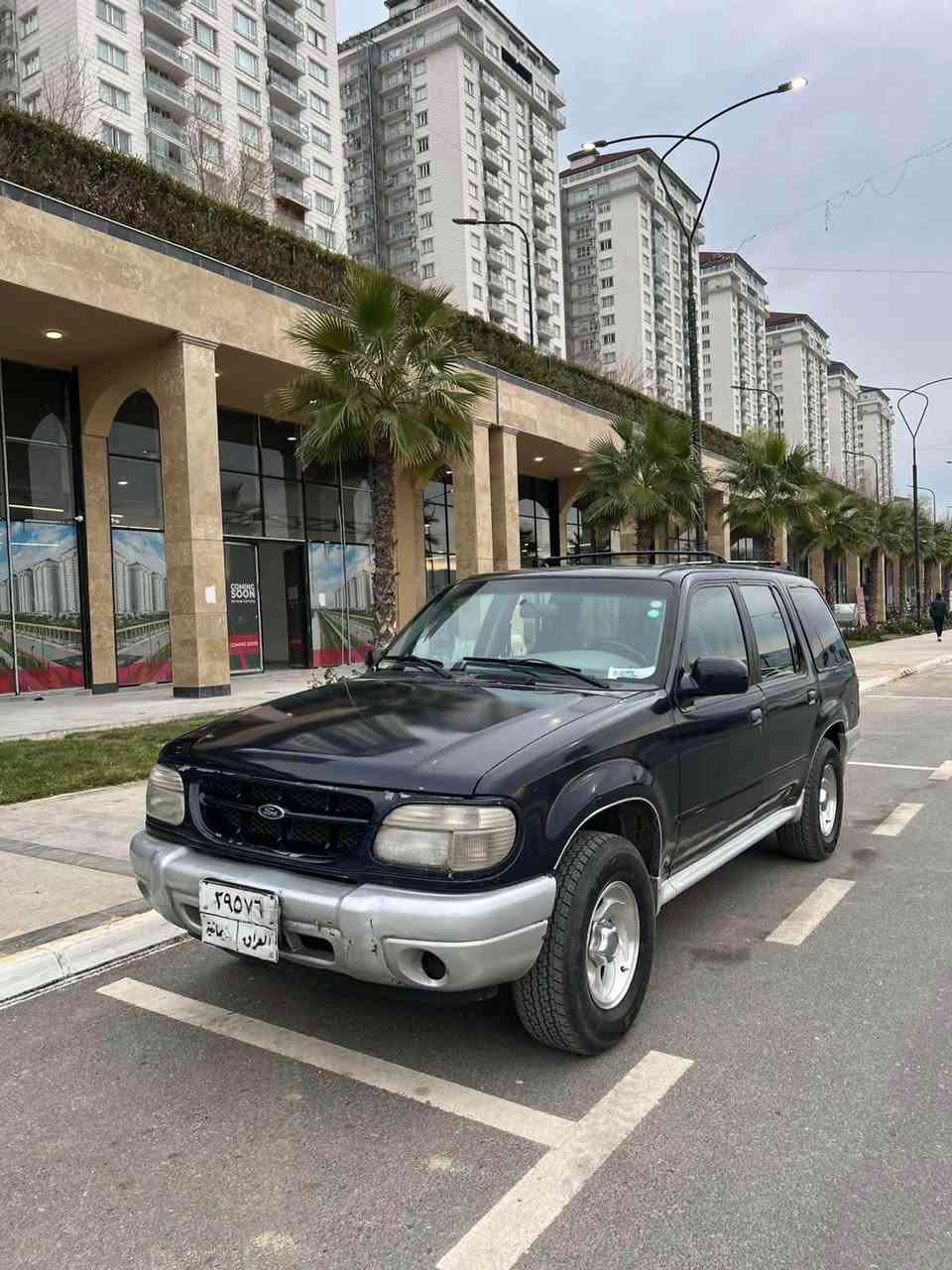 سەرەتا بەناوی خوای گەورە
فۆرد ئێکسپلۆرر مۆدێل ٢٠٠٠
میکینە ٤٠٠٠ دەبڵ ئەکسل غازو بەنزین نۆزڵ پلاک و بانس و فلنجەی تازە گۆڕاوە کامل مەسروف کراوە کارەبای و هەموو گیانی بەشەرت تەبرید سارد وگەرم لەسەر سیوچ ئەکسل و دەبڵ ئەکسل بەشەرت ٤ تایەی تازە بێ لێدراوی کامل بۆیاخ لەسەر کاڵ بونەوە رەقەم سلێمانی سەنەوی و ئەولیات خرامە بە شەرت مەکینەی بەشەرتی دوکەڵ و بوخار 
شوێن سلێمانی سعر ٦٤ مەعامەلە گۆرینەوەش ئەکەم
***********
*********** السليمانية, العراق
