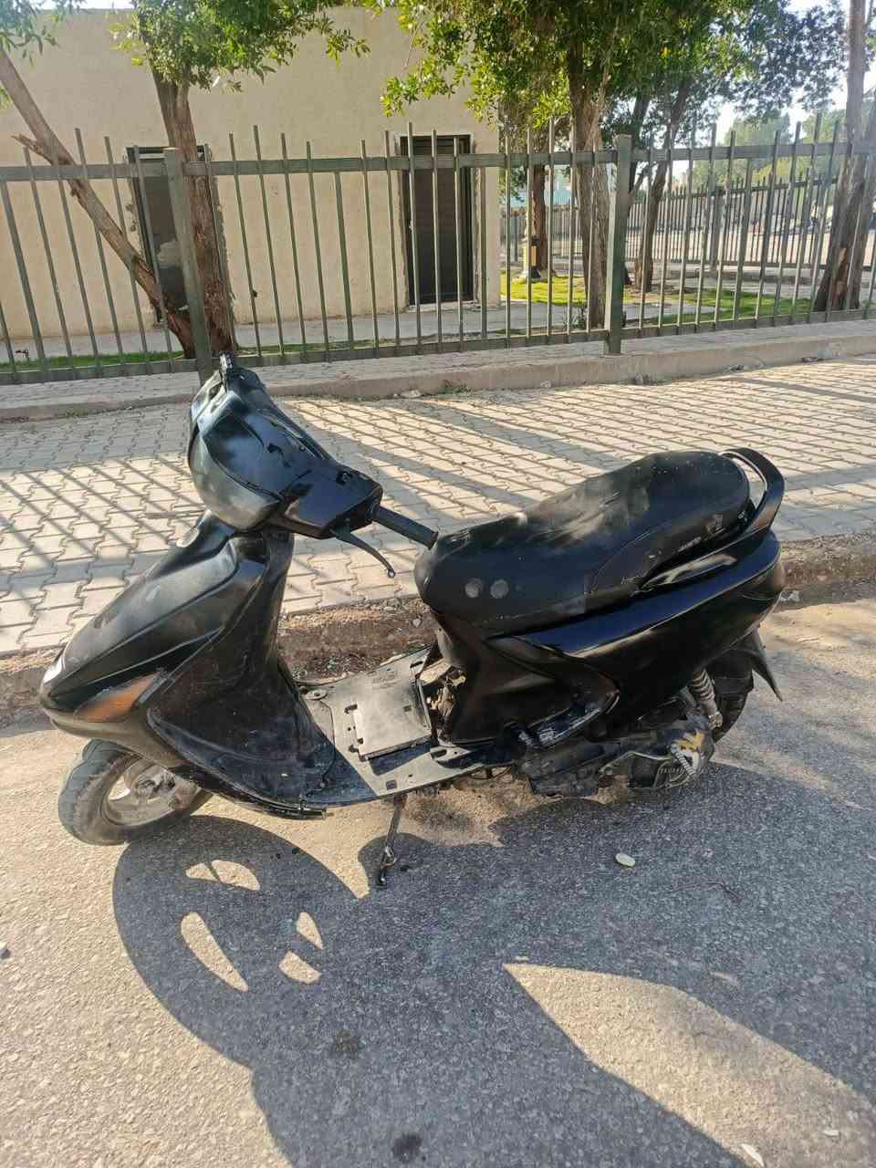 دراجه للبيع شلعته قويه مكينه لاتبخر ولاتتقص هندر واحد تشتغل مال عمل عوزه باتري وكهربائيه سعره 175 نجف حي السلام ***********
