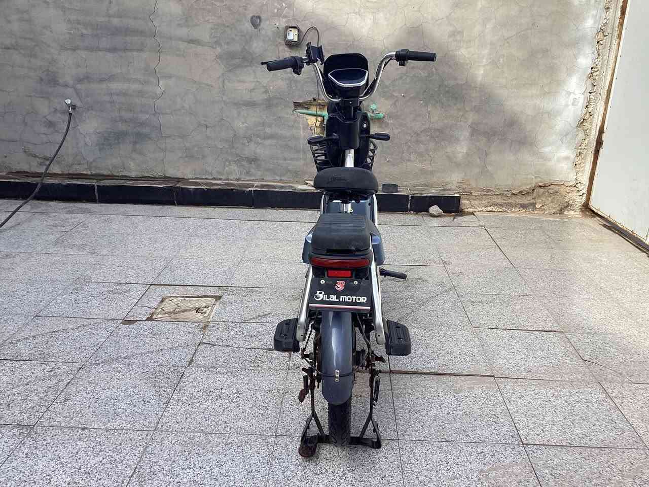 السلام عليكم باسكل شحن للبيع يحتاج بطاريات سعر ٢٥٠ مكان محاويل حي المشتل ***********
