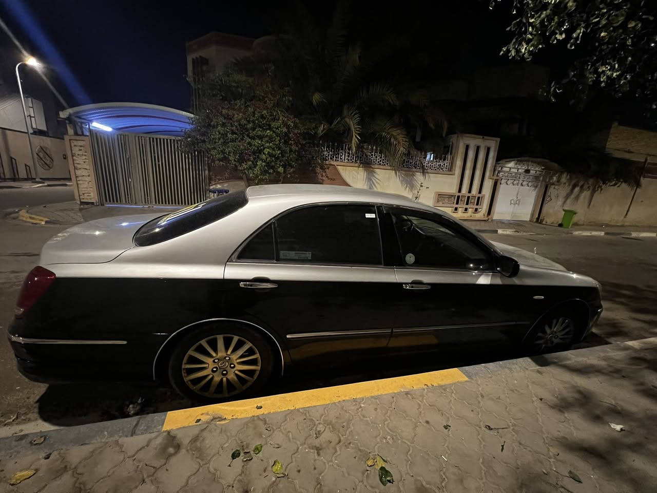 ماجيستا 2004 لونين
تقره بالسنوية لونين
4 دكم 
‎سنويتها لحد 2027 رقم بصرة انكليزي مشروع وطني شرط تحويل 
مكينة  4300  v8 
بيها كصه عكال
 ومعجون بالجاملغ الايسر الخلفي 
وبيها تعديل بسيط بالحوض الخلفي 
عندي صايجات دشبول جديده يسره بس مامشدودات 
صندوك شفط 
لايت زينون 
السعر 139وبيها مجال
مايعجبك سعرها تحصل الاحسن ان شاء الله 
مكانها البصرة الزبير 
للاستفسار اكثر ***********
