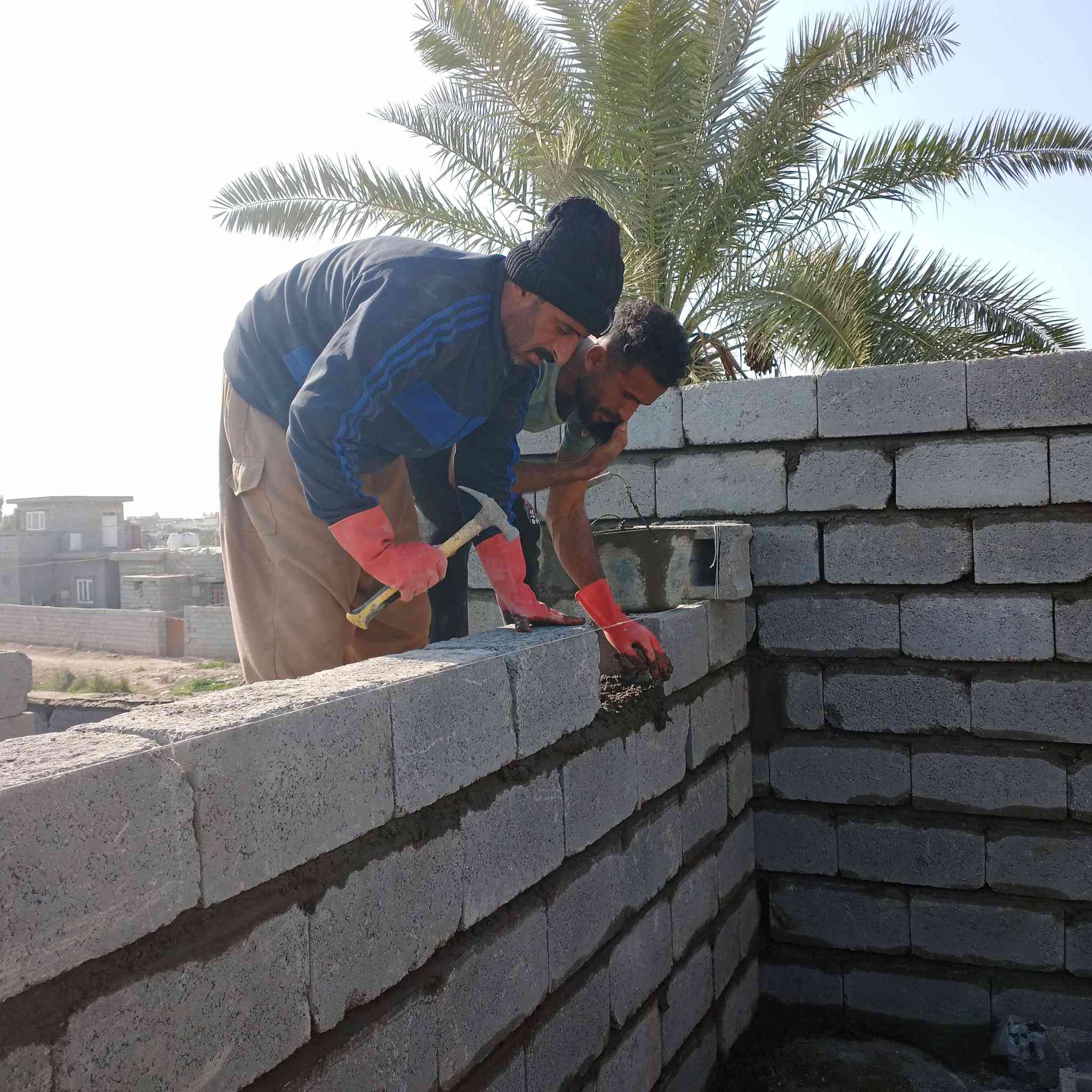 خلفه بناء درجه اولى والكادر حاضر هاذا رقم ***********
