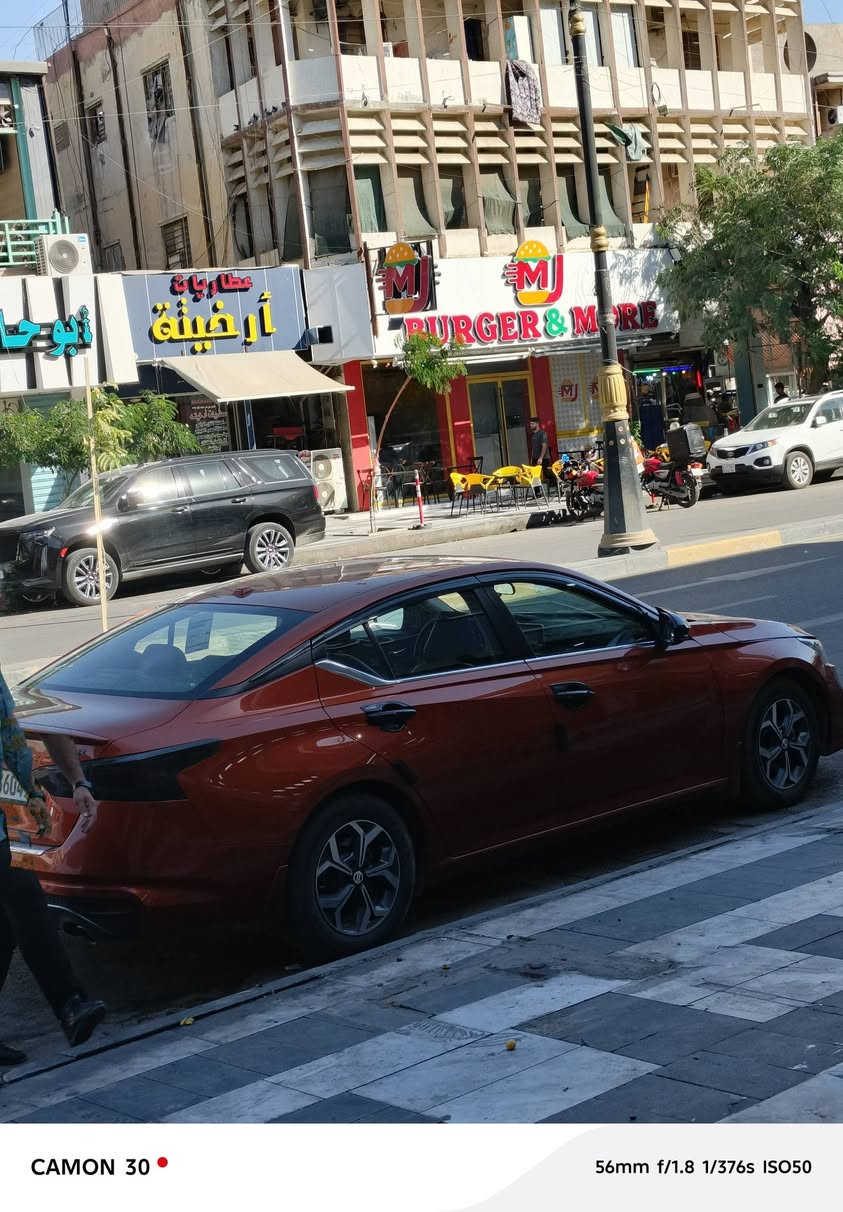 التما نيسان 2021  SR  سيارة فول مواصفات واحد على واحد  بيها بنيد مدل بلادي وجملاغ بلادي سيارة جديدة 
السعر 160 بيها مجال قليل رقم سليمانية 
***********
رقم سليمانية — تحويل مباشر ثاني يوم
✨ اللون: مشمشي مميز
📍 المكان: ديالى 

⚙️ المواصفات:

محرك 2.5 لتر / 4 سلندر

بصمة تشغيل

بصمة دخول (الأبواب الأربع + يدات نيكل)

تشغيل عن بُعد 

شاشة أندرويد

كاميرا خلفية
حجر بيئة بلاد
رادار امامي
توقف ذاتي

كرسي سائق كهرباء

ميكانيك وكهرباء مكفولة بالكامل
