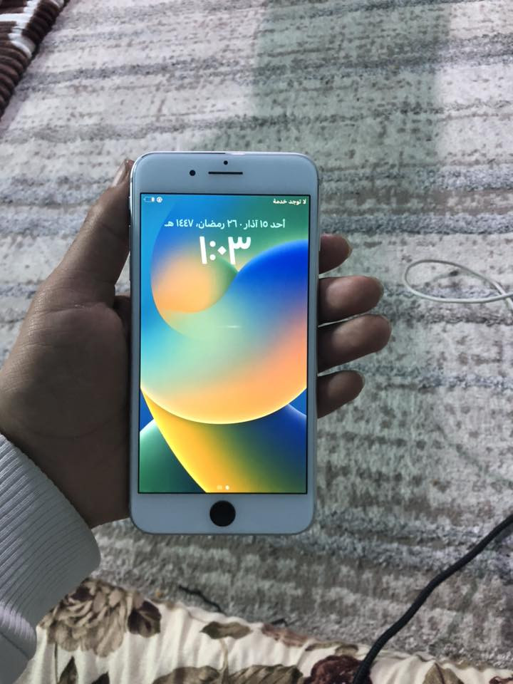 ايفون 8 بلاص كله بلادي ذاكره 64عمر البطاريه 63 بلاديه مايصرف السعر 125  الشراي يتصل ***********
