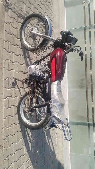 سلام عليكم عندي هاي درجه لل بيع موديل 2016 لاصوت بل محرك ولا بخار سعر 180وبي مجال قليل وهاي رقمي *********** ***********
