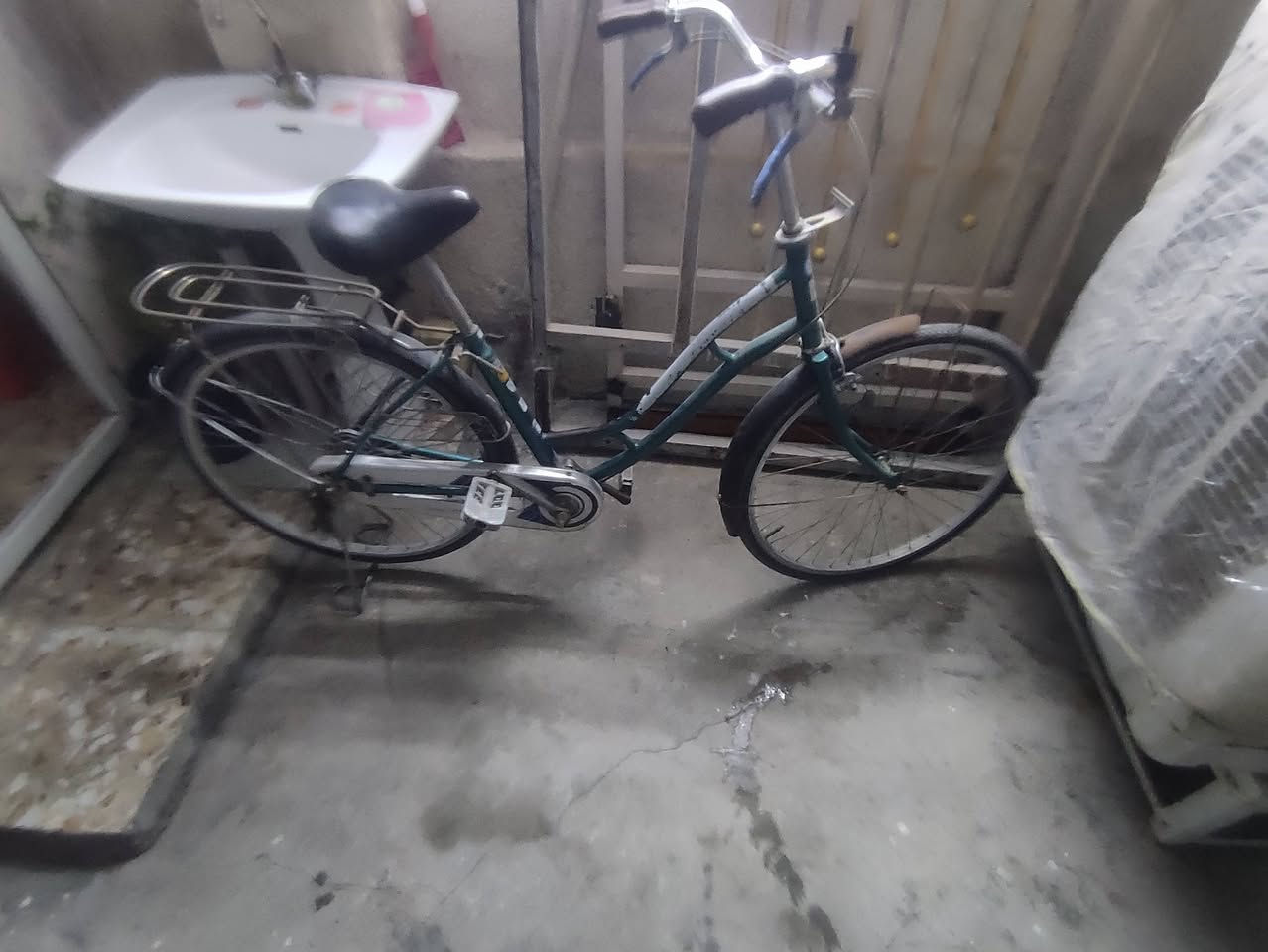 السلام عليكم بايسكل حجم ٢٦مالباله مكان البياع سعر ٦٠ وبي مجال   ***********
