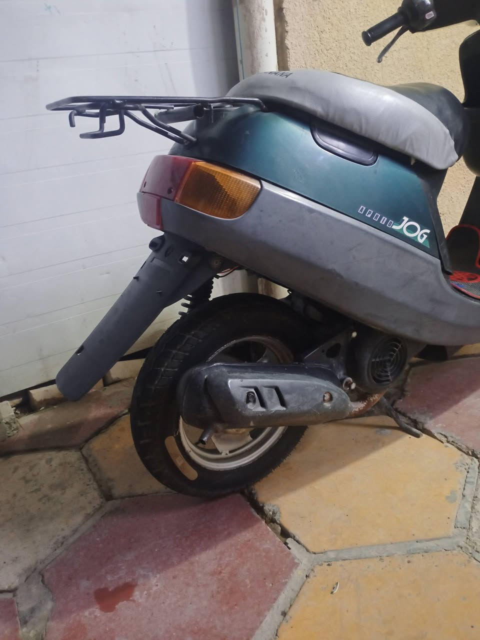 السلام عليكم دراجة بطة للبيع نضيفة مديل 99 ما مفتوحة كفرات بلادية مكينة خرسة صوت كير خفيف تايرات جدد لايت هورن طوافة بانزين عداد كلة شغال مكاني كربلاء الحر رقمي *********** السعر 500 وبيهة مجال
