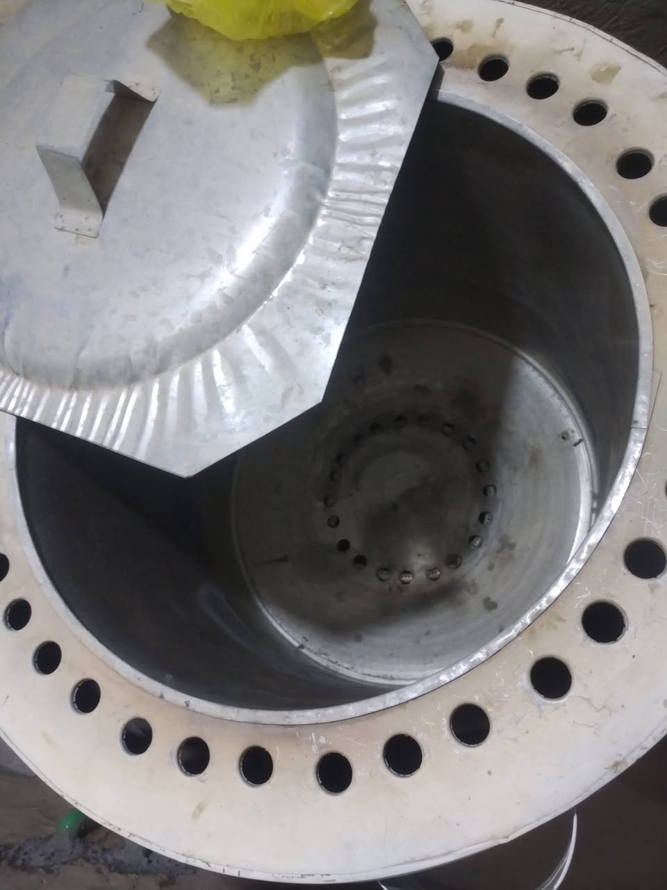 السلام عليكم تنور غاز ويا منظم جديد بعده السعر 90 وبي مجال شي قليل العنوان طارميه مبايل *********** بي وتساب
