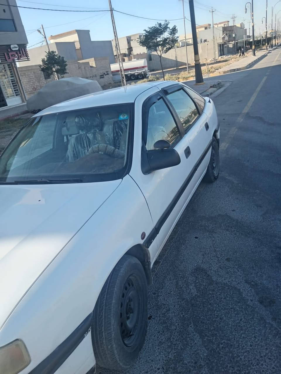 اوبل فكترا موديل 91 للبيع حجم ٢٠ محور كابريته 
صبغ الدوائر   رقم نينوئ هزه جديده سنويه جديده كابون بانزين بيها طخم تايرات جديد كهربائيات كله شغاله
العنوان موصل الايسر يارمجة الشرقية شارك كركوك
السعر ٤٠ ورقه.
***********
***********
