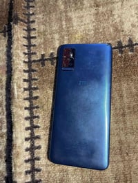 آيفون ٧/٨ • ٦٤ • شاشه مضروبة