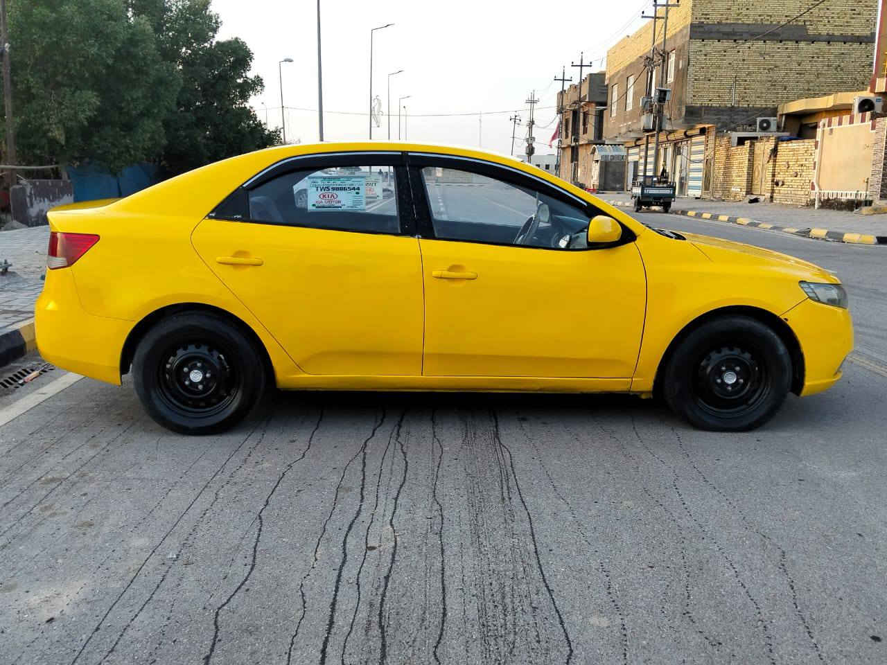 ... كيا سيراتو موديل 2012 رقم واسط بأسمنه تحويل مباشر سنوية للـ28 مصفرة هيئة وغرامات محرك 1600 محرك وكير مكفولات تبريد شغال تخم تاير جديد حدادية امامي وخلفي جديد صبغه جديده بيها جاملغ امامي فقط سيارة جاهزه للعمل السعر 76قفل قفل للأستفسار اكثر(***********) عنواني واسط
