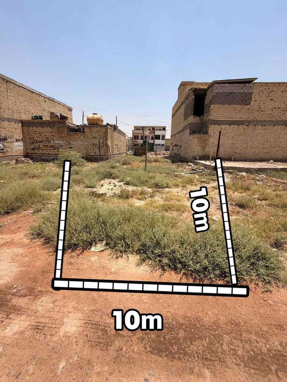 سلام عليكم 
قطعه ارض للبيع في الشعب السريدات القديمه بالربع الثالث 
نوع العقار زراعي سند 25 تحويل باسم المشتري انذار بكاتب عدل بطابو مساحه الارض 100متر (بصف الركن) واجهه 10متر نزال الارض 10متر خدمات كامله مي وكهرباء ومجاري وتبليط 
للاستفسار ***********
