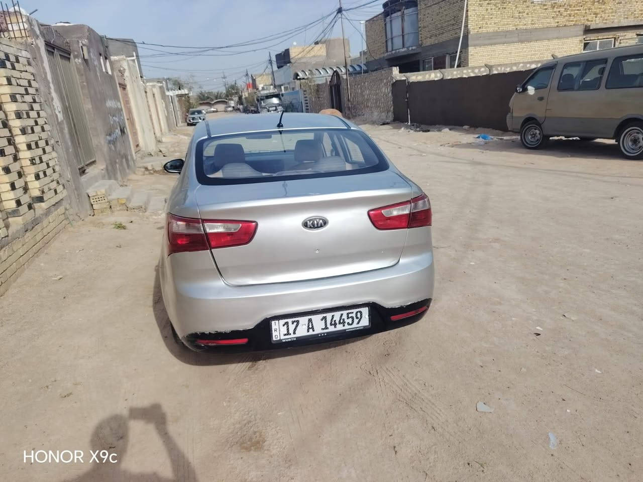 سلام عليكم كيا ريو موديل 2013رقم مثنى نكليزي بسمي سنويه تنتهي ب30 مكينه 1600 تبريد حدايه تخم تاير كير مكينه جداد سياره بيه صبغ جميله جانت جارده و صبغتها سعره 70 وبيه مجال لشراي الستفسار على رقم مامتوجد على نت مكان السياره النجف حي ميسان ***********
