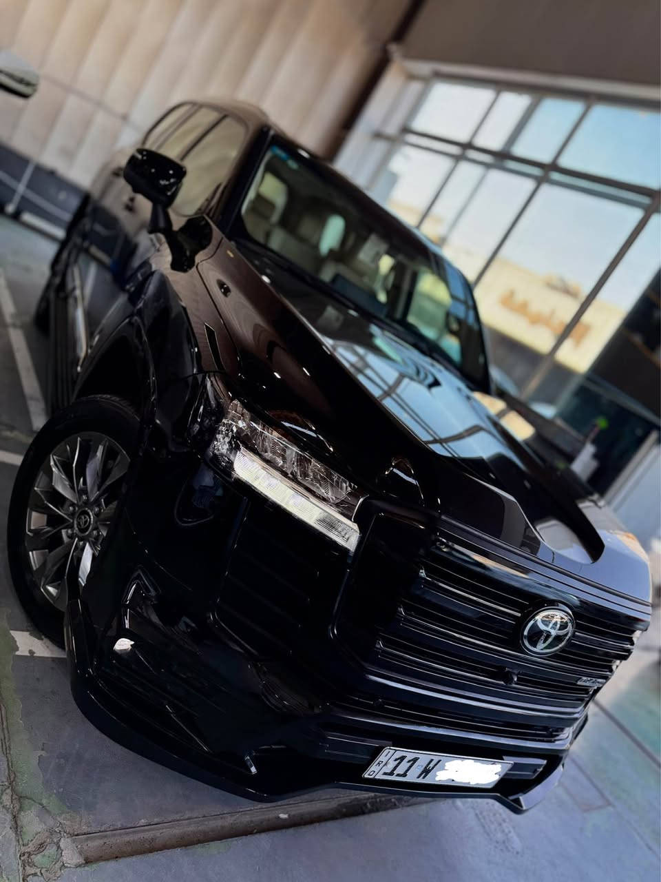 لاندكروز 2024 لمتدد 
 💎Black Edition 💎
(إصدار بلاك إيديشين الخاص)

بسعر جدا مناسب 

ملاحضه : السياره مكفوله كفاله عامه من 
               الفتح والصبغ والبارد على وضع 
               الشركه جاهزه 100‎%‎ انشالله 
              وبالخير عالياخذه .

ماشيه 30Kmالف ✅ 

-محرك 4000تنفس طبيعي 
-شاشة عرض كبيرة مقاس 12.3 إنش مع -نظام خرائط متطور. 
-كاميرات 360 درجة مع نظام رادار وتحديد مسار 
-إضاءة LED كاملة مع خاصية السيكوينشل (الإشارات المتحركة).
-3شاشات 
- ثلاجه 
-كشنات تبريد 
وانشالله مواصفاتها معروفه البلاك ادشن 

رقم بغداد 
باسمي تحويل مباشر 
مكاني بغداد

للاستفسار:
***********
*********** بغداد, العراق
